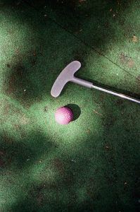 Read more about the article Do I Need A Full Set Of Clubs If I’m Just Starting Out?